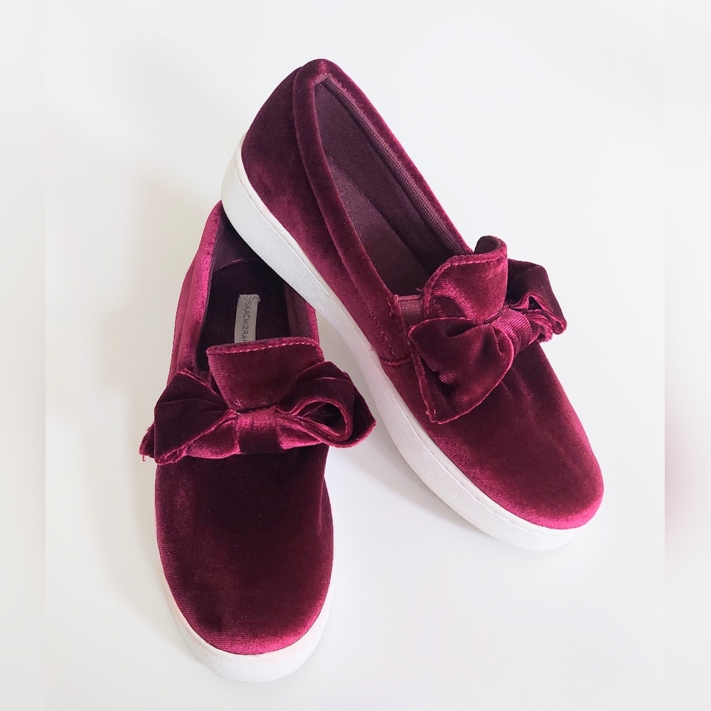Isaac Mizrahi Live Velvet Sneaker With Bow Size 7M Dark Red